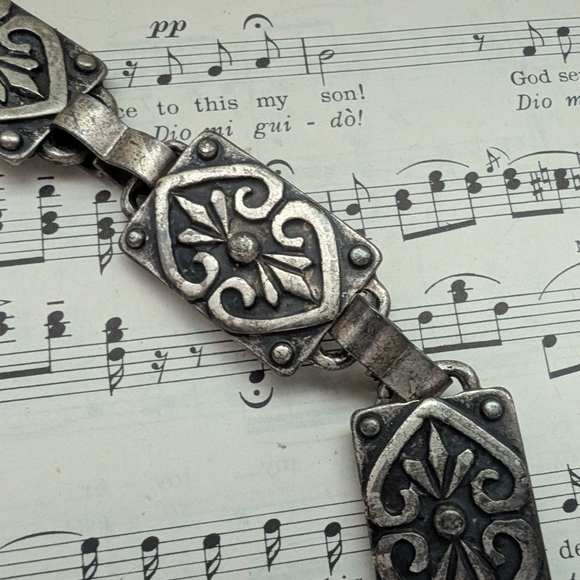 Vintage Silver Chain Belt - Picture 3 of 10